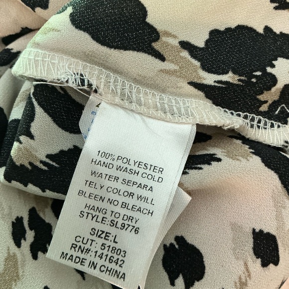 She+Sky Leopard Print Wrap Blouse Size Large - Picture 10 of 12